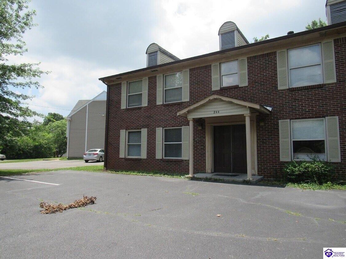 Primary Photo - 244 Metts Ct