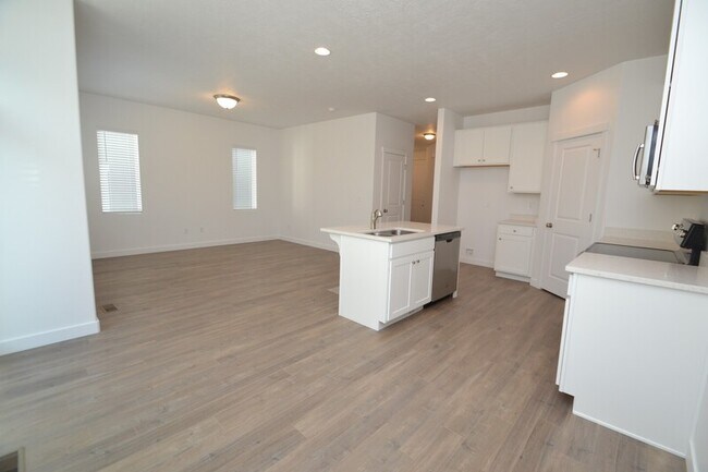Foto del edificio - 15230 S Tack Way