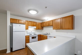3BR, 2BA - Kitchen - University Crossing