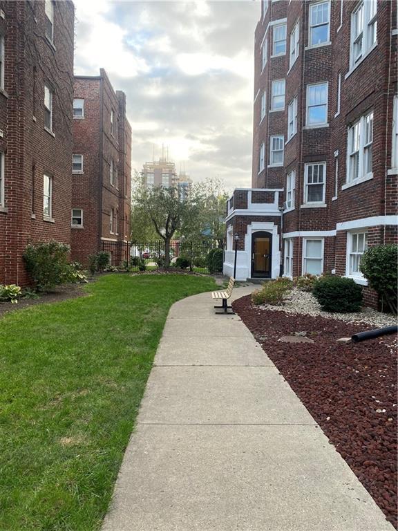 230 9th St Unit 303, Indianapolis, IN 46204 Condo for Rent in