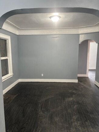 Building Photo - 14908 Mendota St