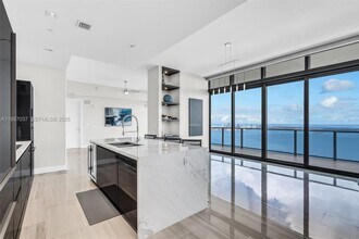 Building Photo - 1451 Brickell Ave