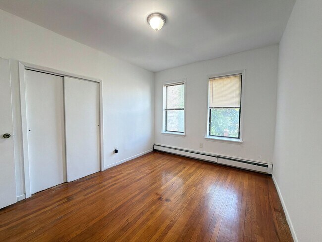 Foto del edificio - 145 Harrison Ave