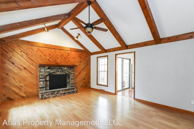 Foto del edificio - 3 br, 3 bath House - 8202 E 166th St