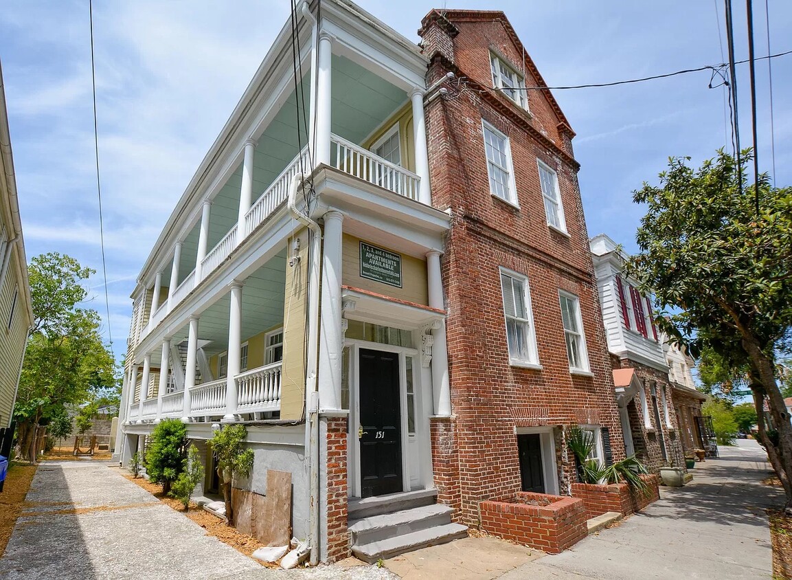Primary Photo - 151 Coming St