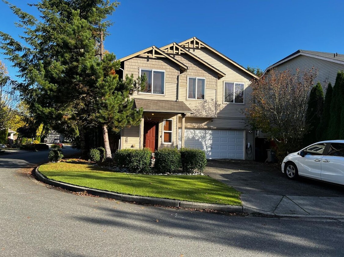 Foto principal - Great Corner Home in Popular Redmond Neigh...