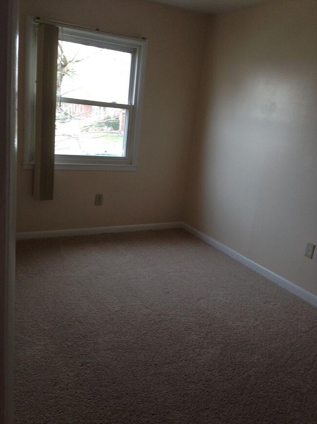 second bedroom - 4326 Eileen Ct