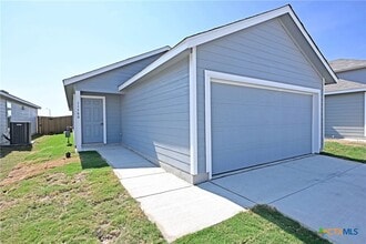 Building Photo - 11560 Chestnut Barr Dr Building Photo - 11560 Chestnut Barr Dr