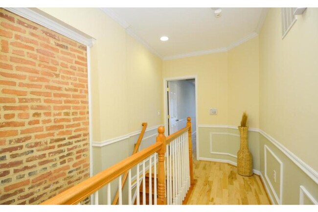 Foto del edificio - 2326 E Fayette St