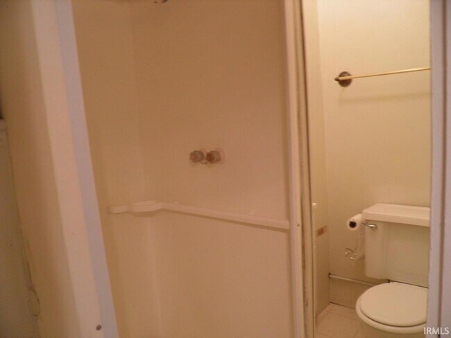 Foto del edificio - 420 1/2 W 2nd Street Unit 2W