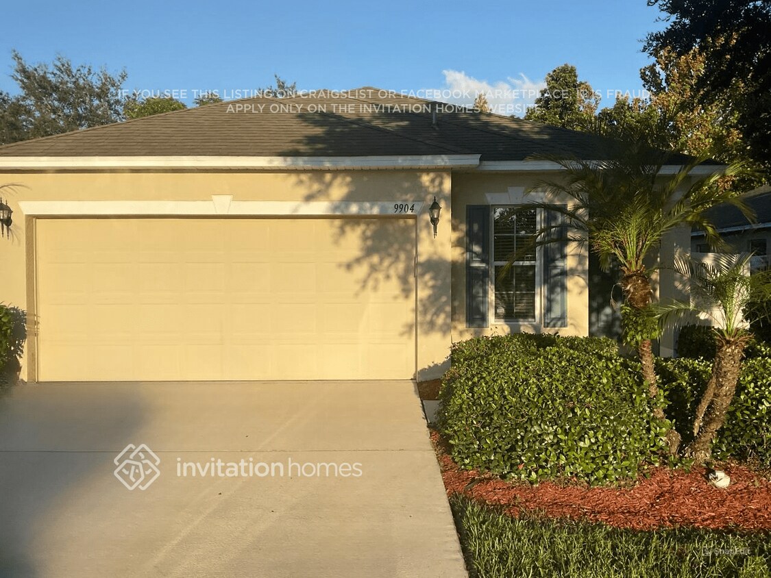 Foto principal - 9904 35th Ave E