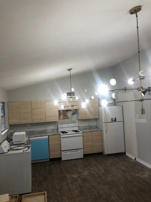 Primary Photo - 2064 Grovehaven Dr