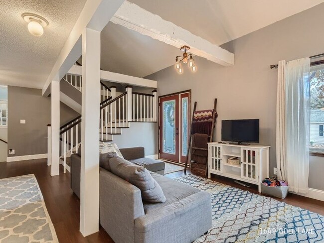 Building Photo - 4br 4ba 2cg ~ Security Deposit Free Altern...