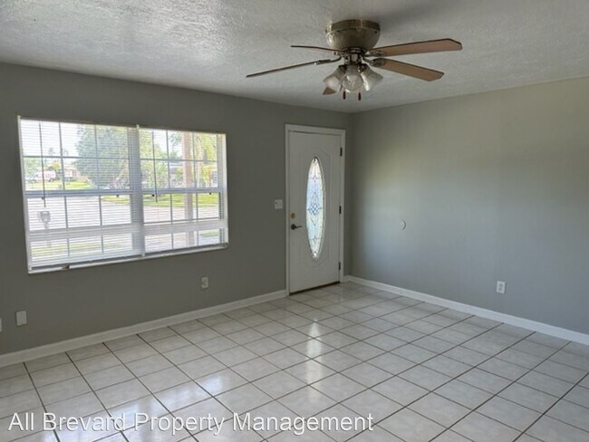 Building Photo - 3 br, 1.5 bath House - 900 Camphor Way