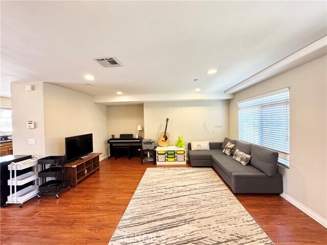 Foto del edificio - 321 N 2nd St