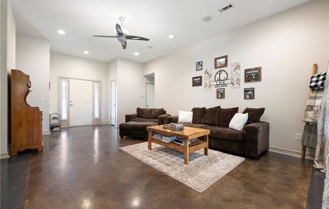 Foto del edificio - Luxurious 3/ 2 home for rent!