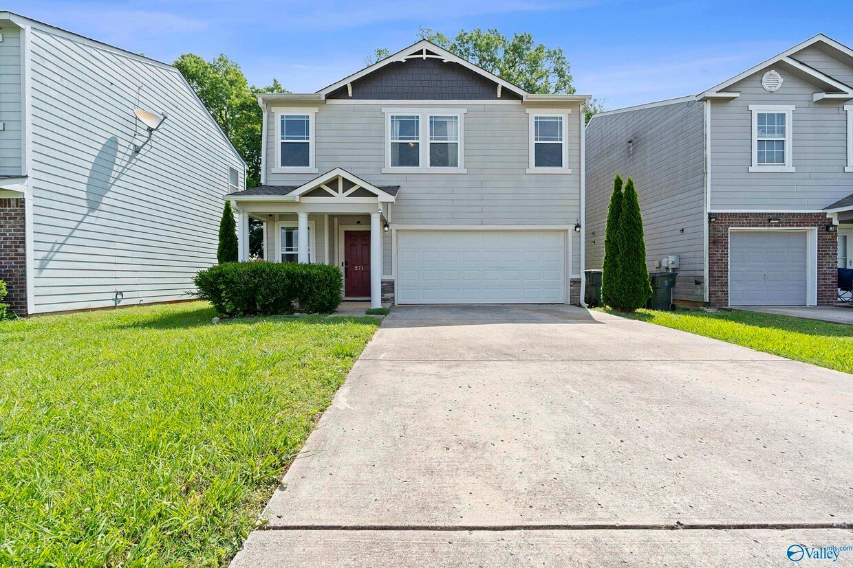 Primary Photo - 271 Bermuda Lakes Dr