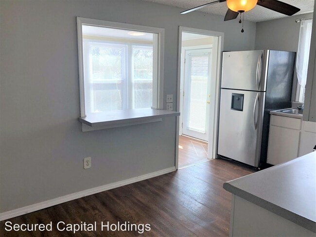 Building Photo - 2 br, 1 bath House - 4224 Flowerdale Ave.