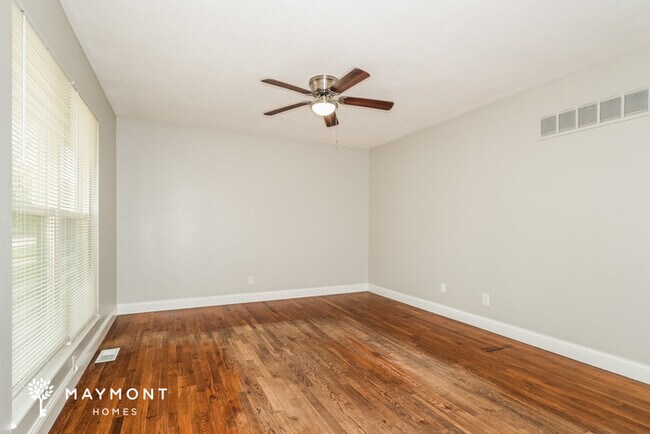 Foto del edificio - 1080 N Park Ln