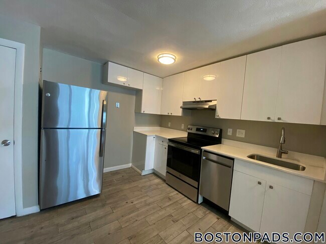 Building Photo - 50 Evergreen St