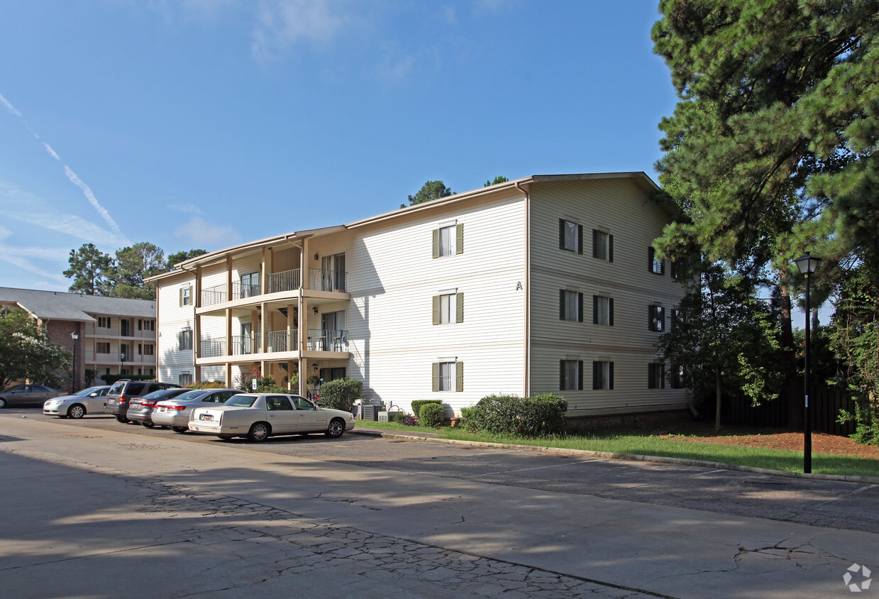 Primary Photo - Lexington Green Condominiums