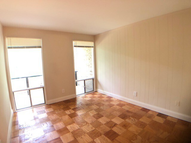 Building Photo - Fully remodeled 2 BR 1BA in Bethesda. Gas and water included.  Pets ok.