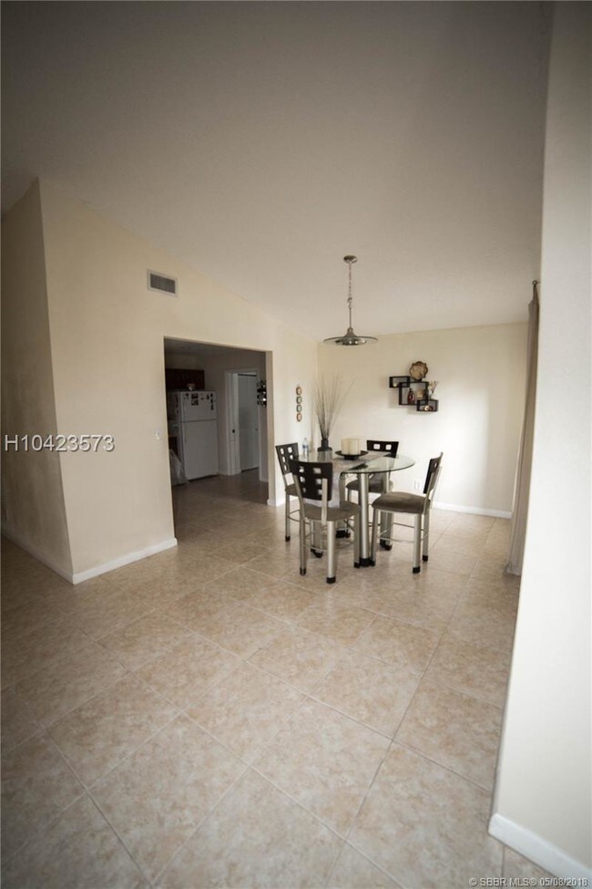 Building Photo - 2090 SW 71st Way