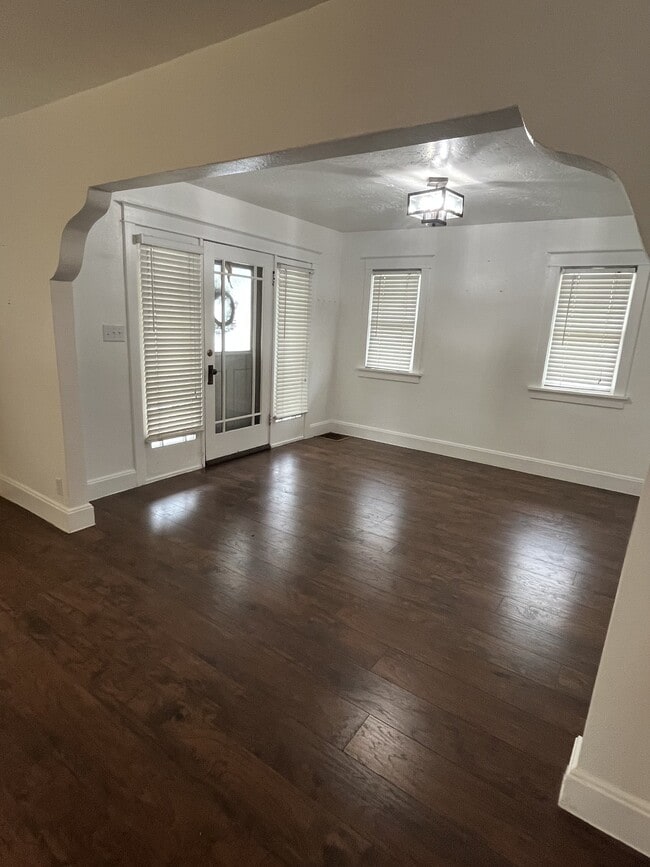 Building Photo - 782 W 100 S