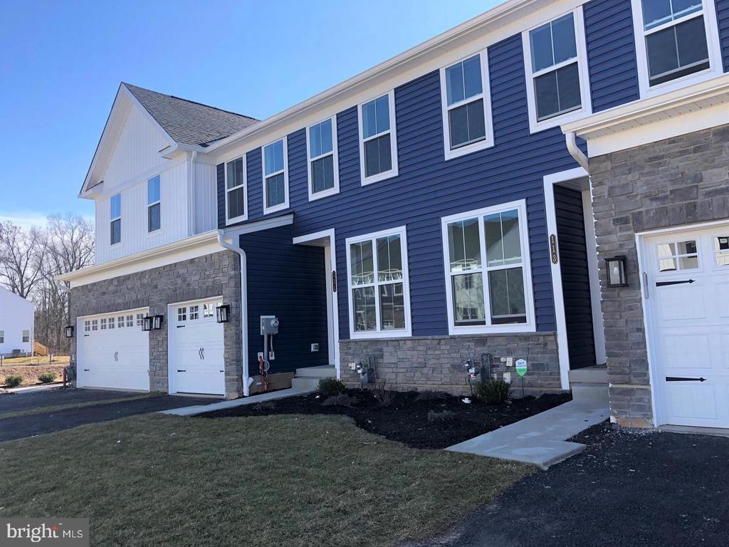 Foto principal - 111 Wynstone Ct