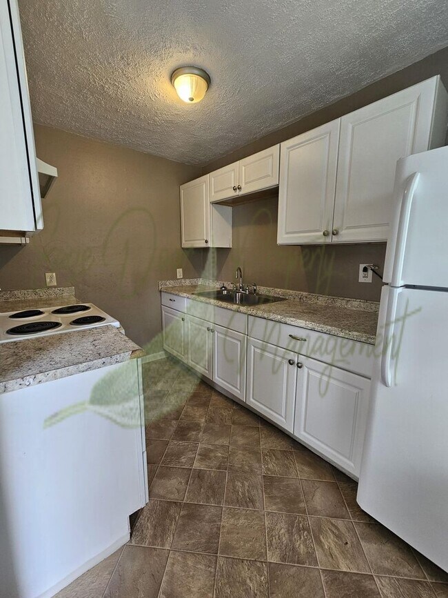 Foto del edificio - 10816-10818 E 19th Terrace S