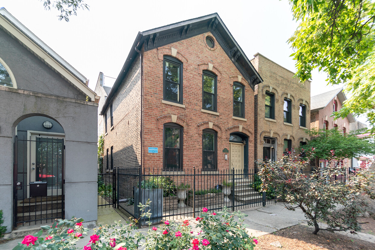 Primary Photo - 954 N Honore St