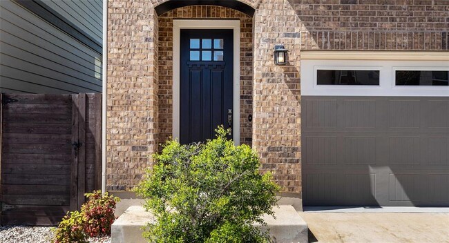 Building Photo - 13602 Cibolo Trace