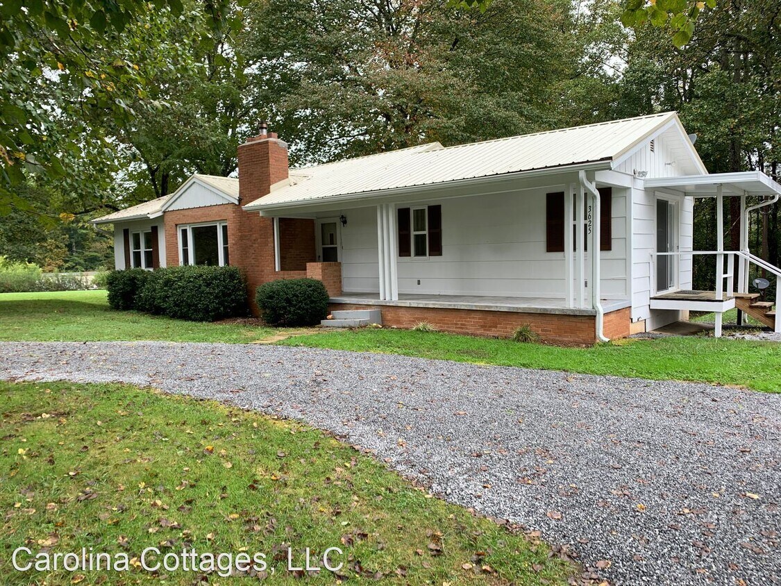 Foto principal - 3 br, 1 bath House - 3625 Sugarloaf Road