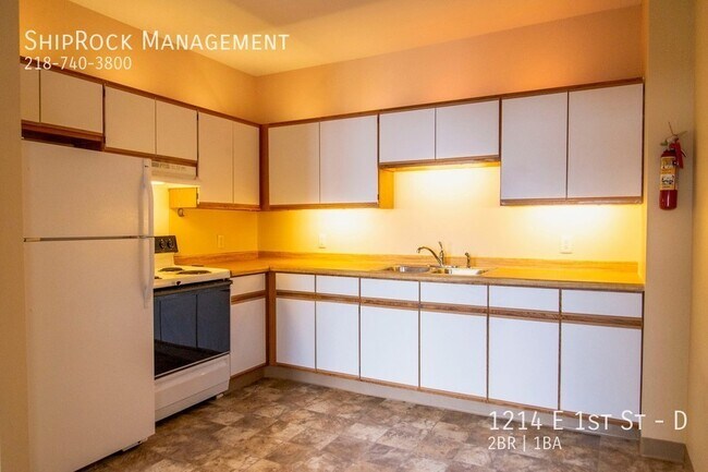 Building Photo - Chester Terrace 1214-D