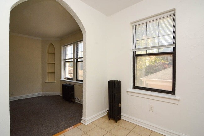 Building Photo - 4834 N Damen Ave