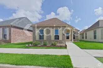 Building Photo - 3012 Forestwood Dr