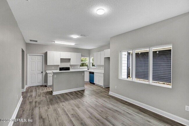 Foto del edificio - 938 Alderside St