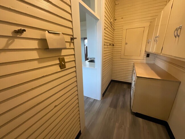Foto del edificio - Historical 3-Bedroom Home Near Downtown Be...