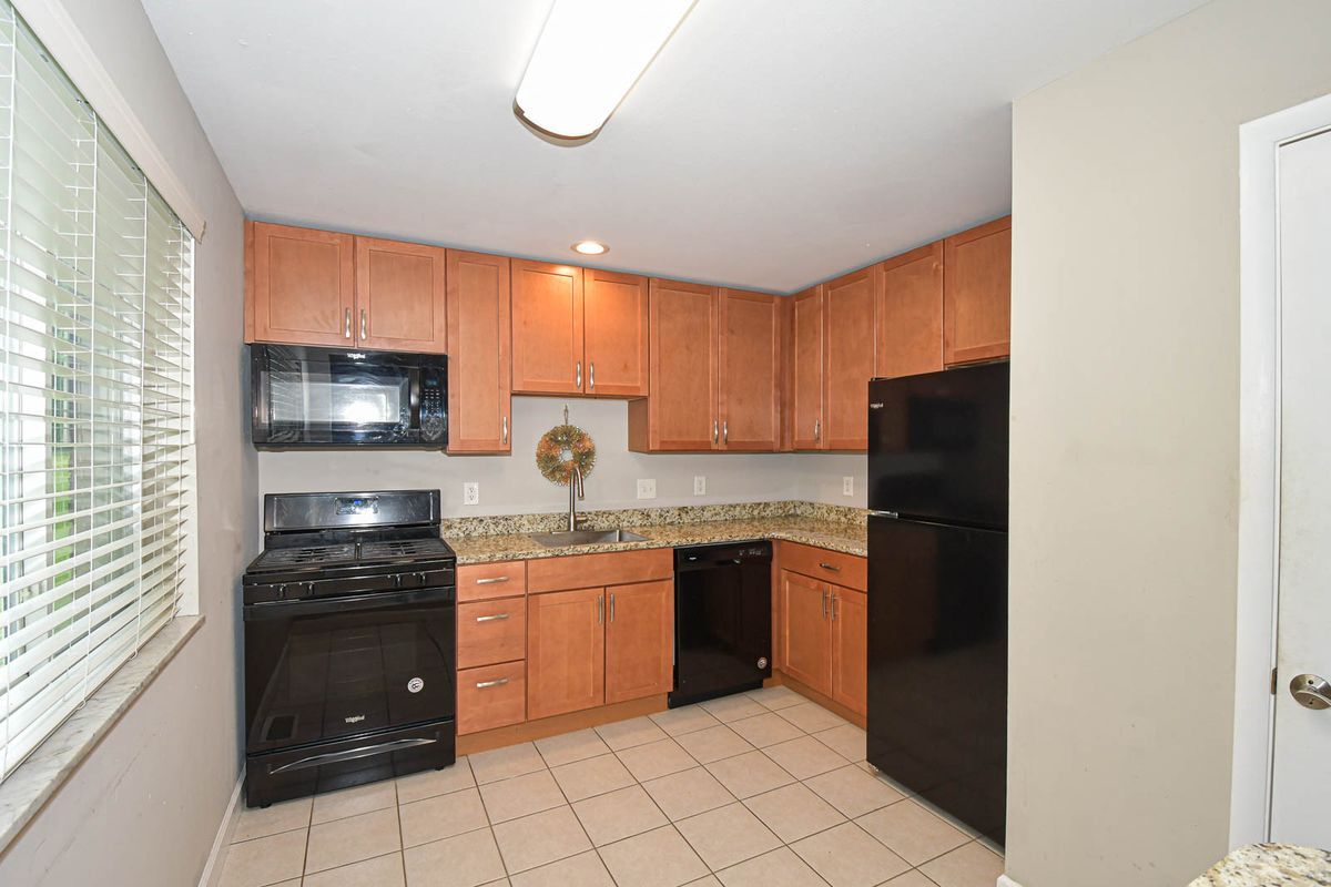 Foto del edificio - 7359 Balson Ave