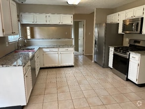 Building Photo - 507 Eaglecreek Dr