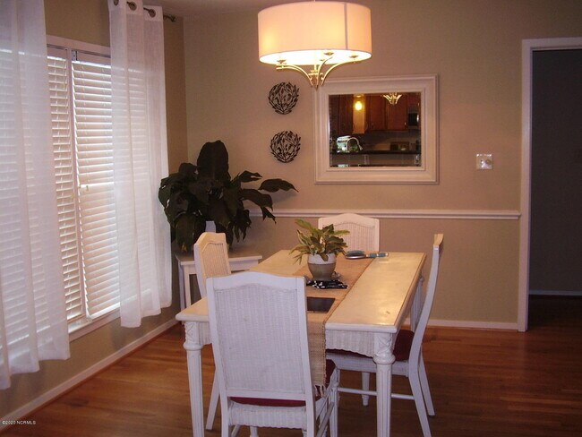 Foto del edificio - 611 S 4th Ave