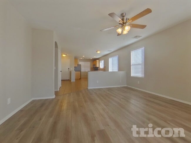 Foto del edificio - 25841 W Valley View Dr