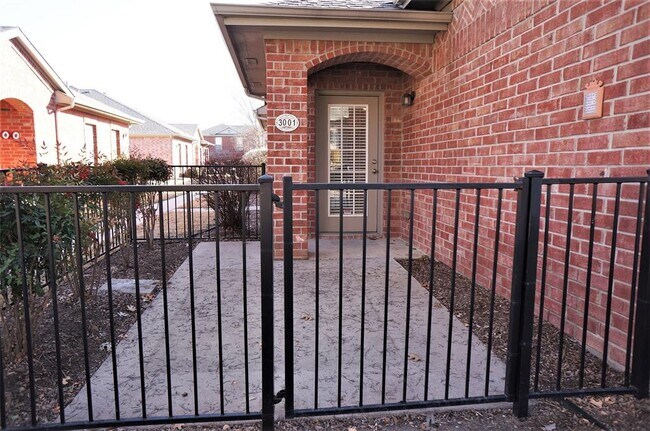 Building Photo - 575 S Virginia Hills Dr