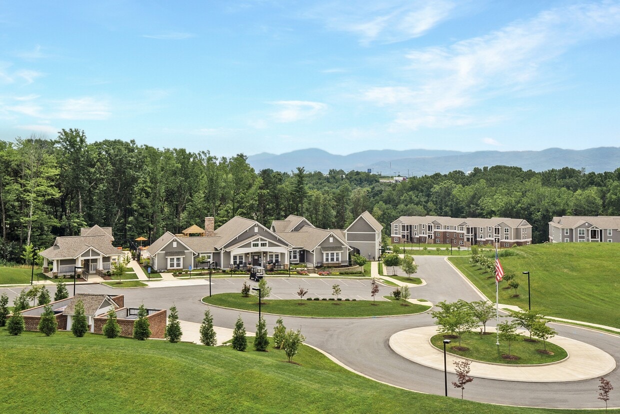 Primary Photo - The Retreat Apartments