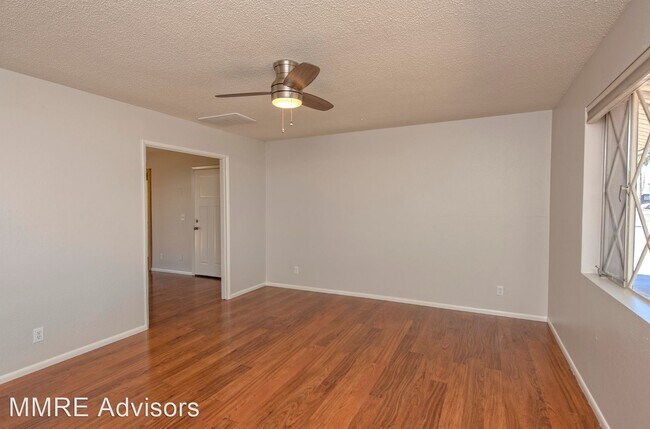 Foto del edificio - 3 br, 2 bath House - 7419 E Fillmore St