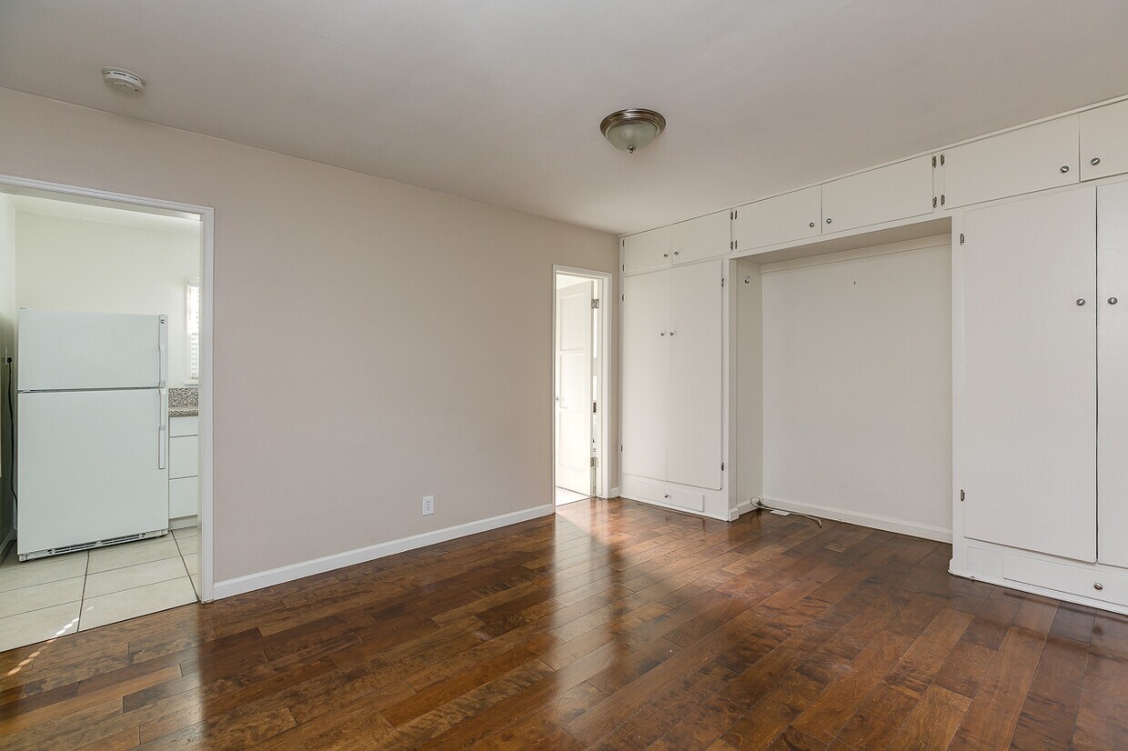 Foto del edificio - 330-350 Waldo Ave