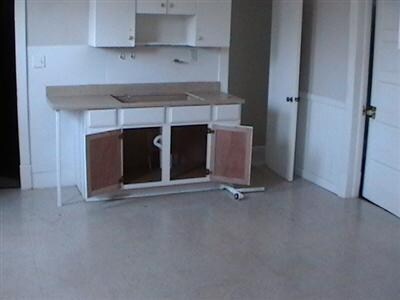  - 16124 Arcade Ave