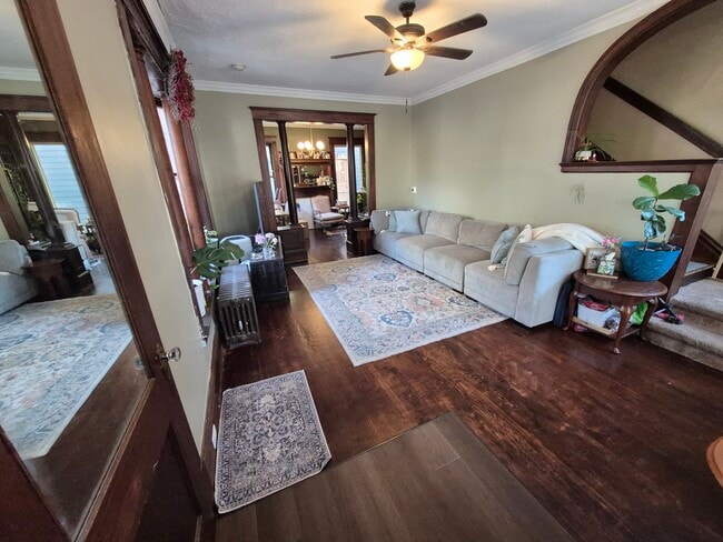 Building Photo - 906 Fairmount St SE