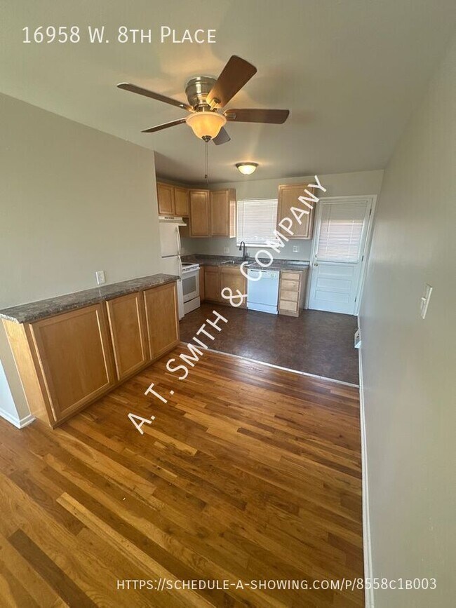 Foto del edificio - 16958 W 8th Pl