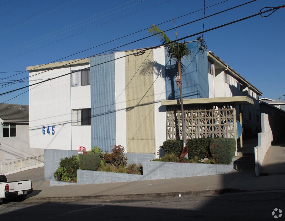 Building Photo - 645 3rd St